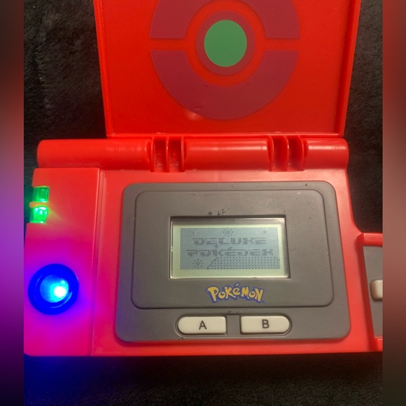 Vintage Nintendo POKEMON Deluxe Pokedex (2007) - Picture 4 of 4